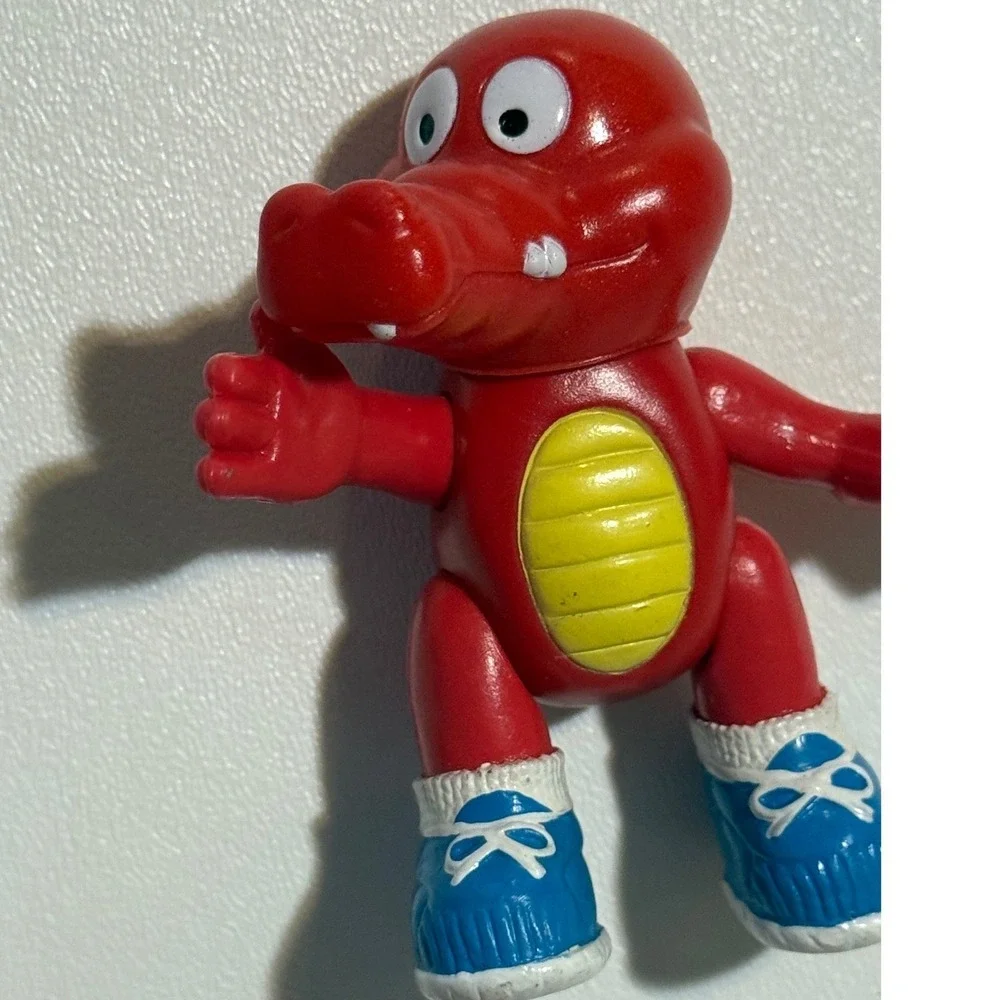 Vintage‎ 1983 Wally the Gator PVC Figure Red Alligator Wallace Berrie Toy